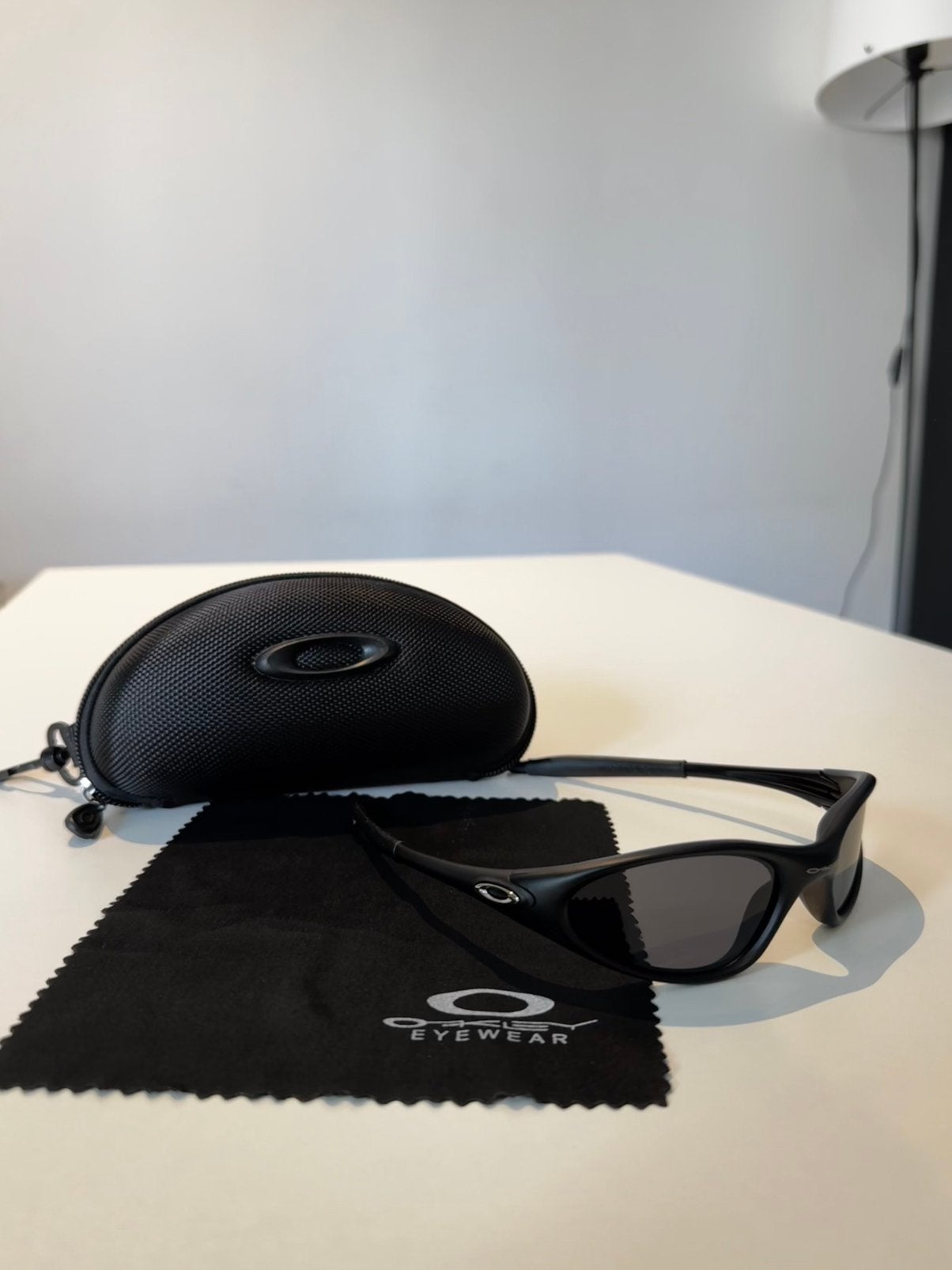 Oakley Sunglasses, Zonnebril, Verzenden, Zwart, Zo goed als nieuw