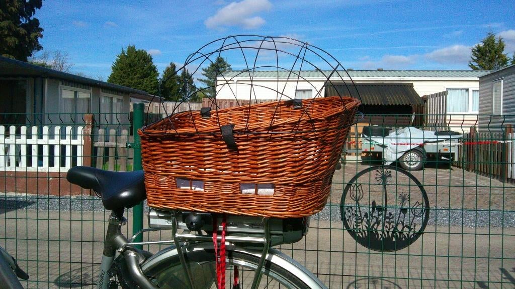 honden mand voor fiets, Ophalen, Zo goed als nieuw