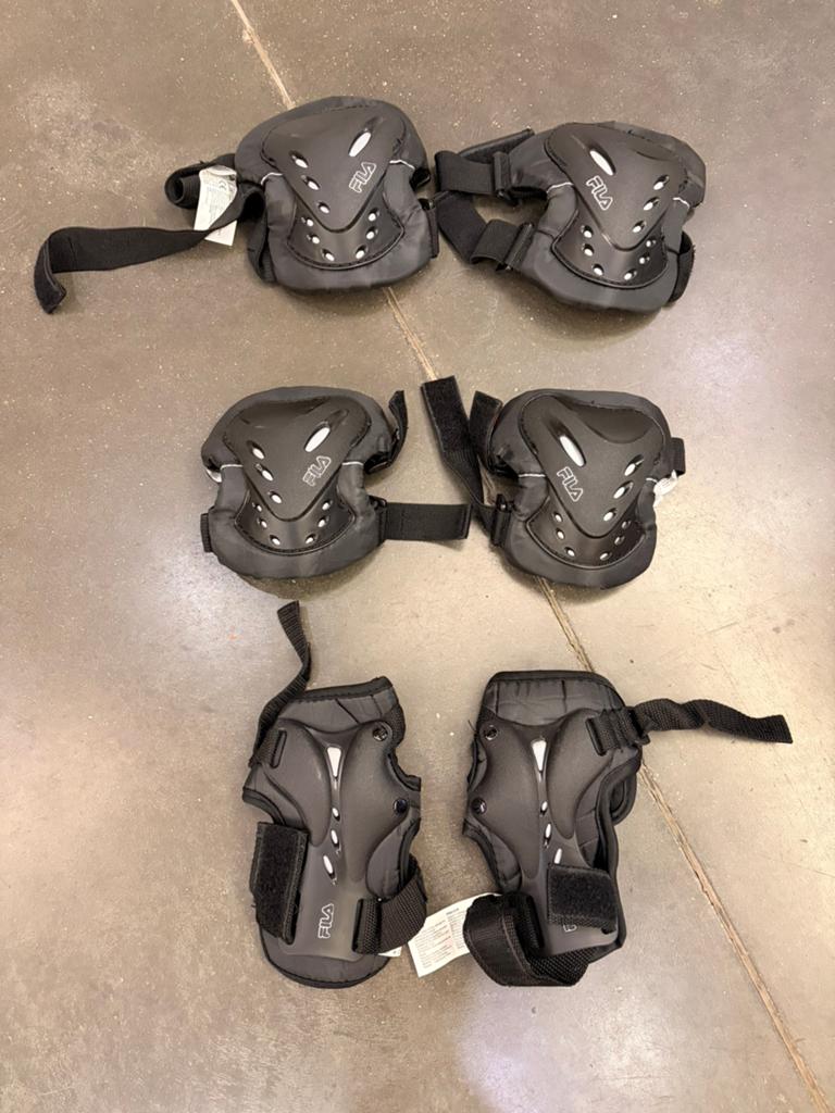 Knie elleboog en pols berschermers Fila skates maat Large, Autres marques, Réglable, Comme neuf, Protection