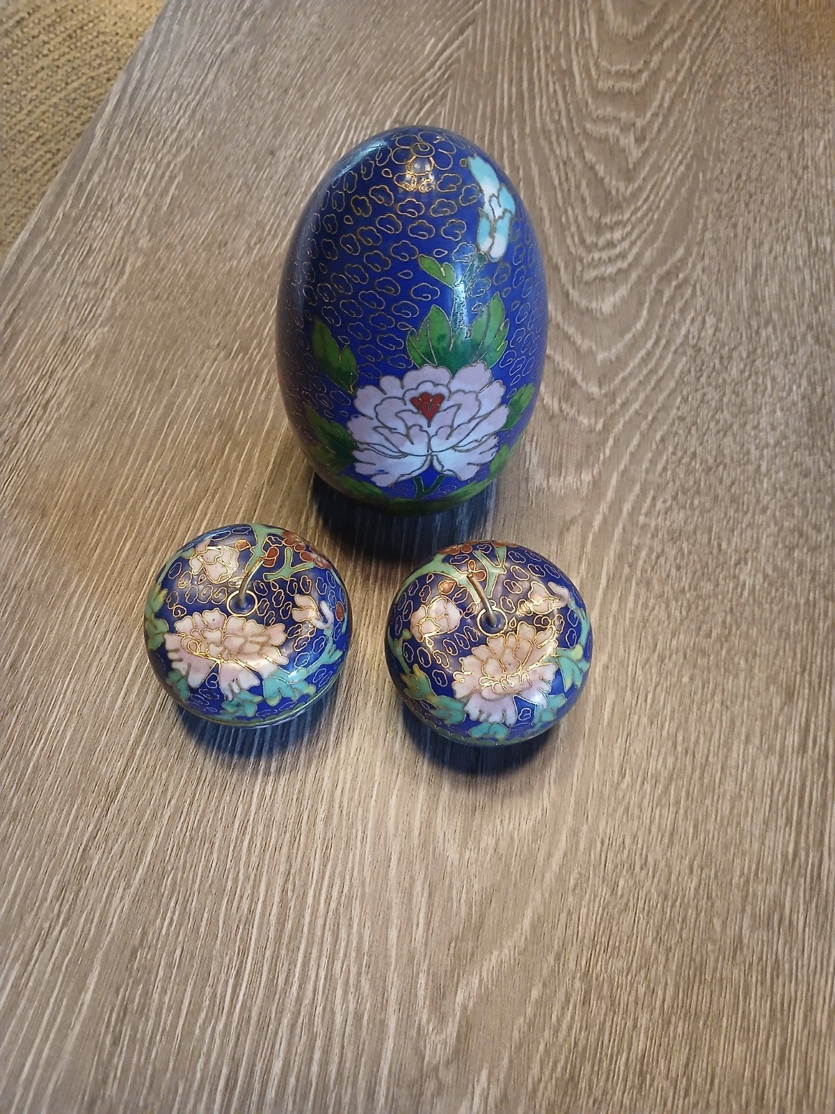 chinees appel met gouden ring .een chinees ei, Enlèvement ou Envoi