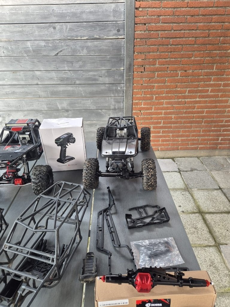 Lot de 2 crawler Axial wraith (voir description et photos), Enlèvement, Comme neuf