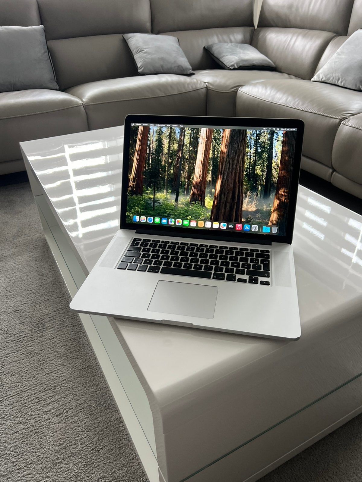MacBook Pro 15" 2015  i7 4 cœurs - 16 Go RAM - 1 To SSD, MacBook Pro, Enlèvement ou Envoi, Comme neuf, 4 Ghz ou plus