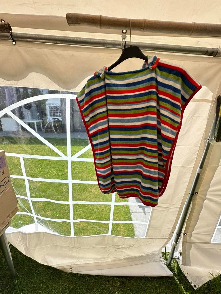 Bad of zwemcape, Kinderen en Baby's, Kinderkleding | Kinder-zwemkleding, Ophalen, Zo goed als nieuw