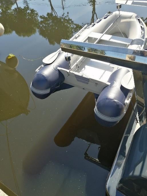Rubberbootje met elektrische motor, Watersport en Boten, Rubberboten, Zo goed als nieuw, Aluminium, Ophalen