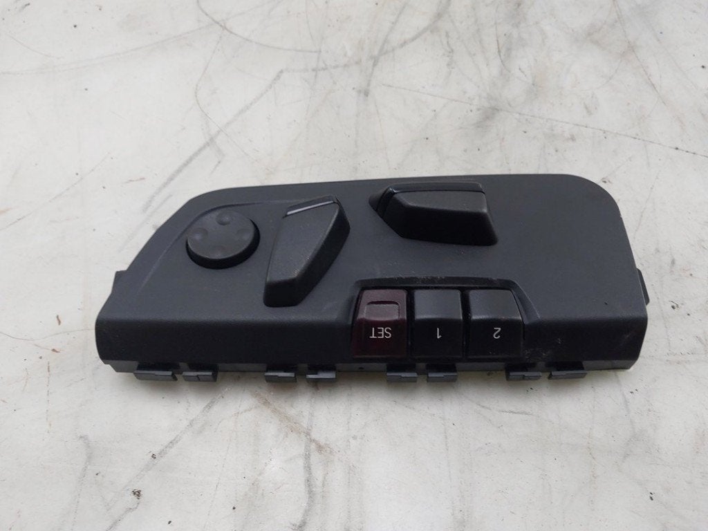 COMMANDE DE REGLAGE DE SIEGE Mini Mini (F65 / F66), Petuelring 130
80809  München, DE, Mini, Utilisé, Minikundenbetreuung@mini.de