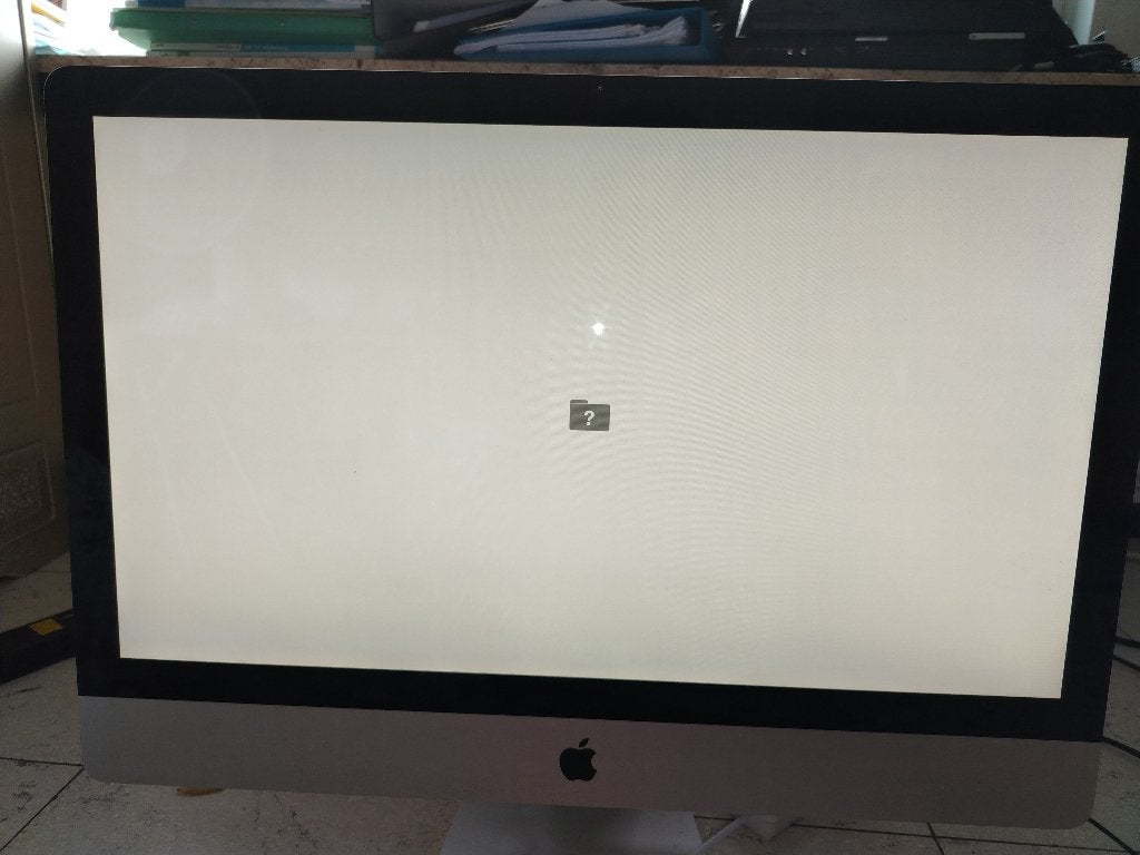 iMac 27" (Mid 2011 - Modèle A1312) –Pour pièces ou à réparer, Computers en Software, Apple Desktops, Ophalen, Gebruikt, HDD, IMac