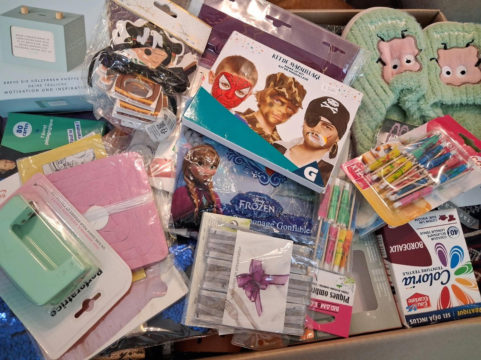 Carton de déstockage – nombreux articles neufs, Envoi, Comme neuf