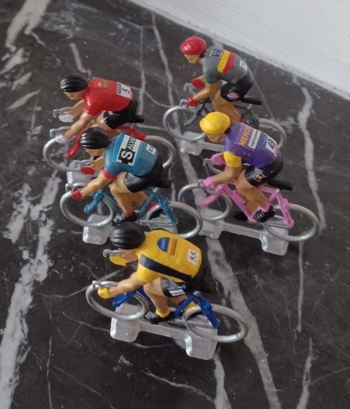 Miniatuur wielrenners met retro truitjes, Verzamelen, Ophalen of Verzenden, Zo goed als nieuw