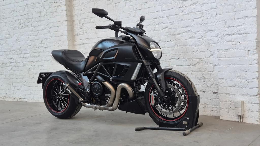 Ducati Diavel 1200 ABS @motomobilia, Permis Moto A, Entreprise, Plus de 35 kW, 2 cylindres