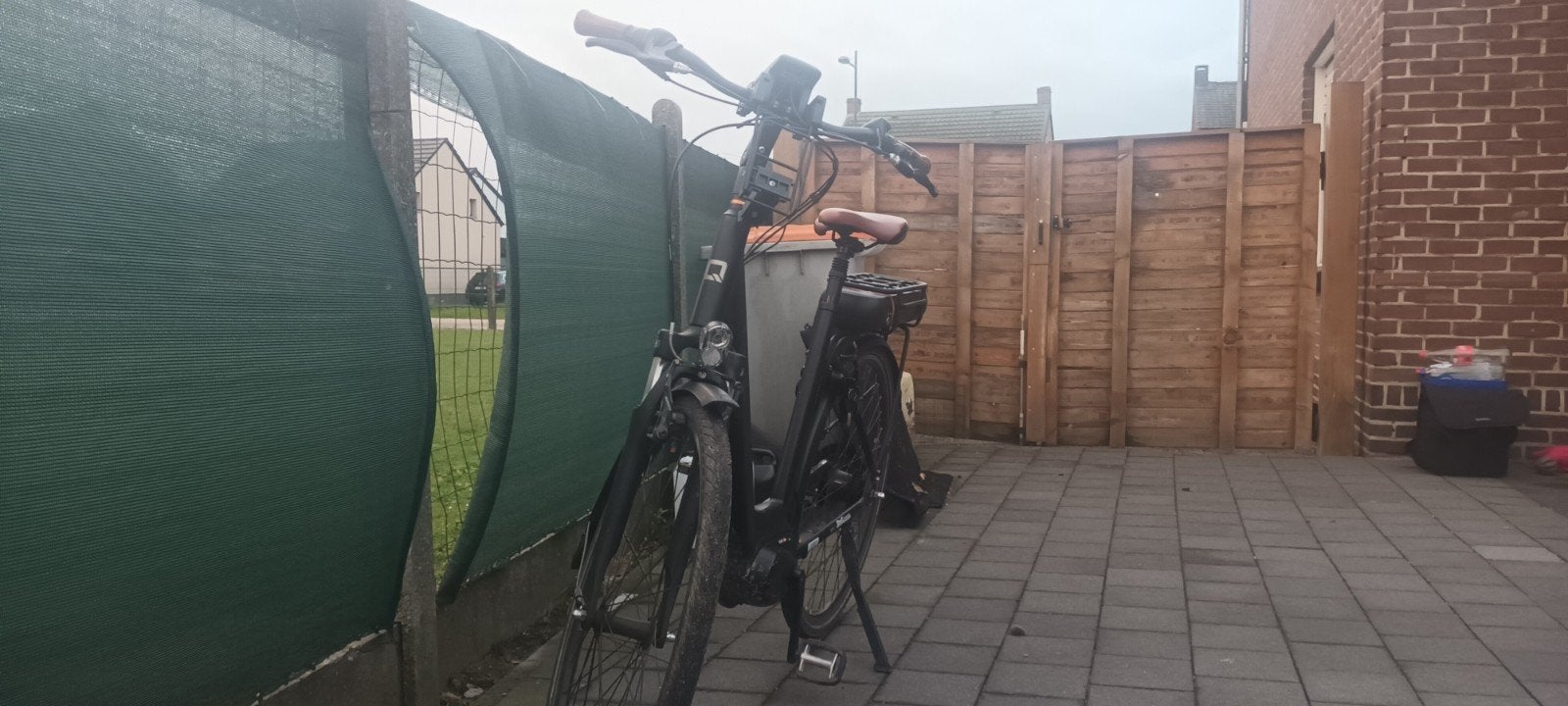 vrouwenfiets, Ophalen
