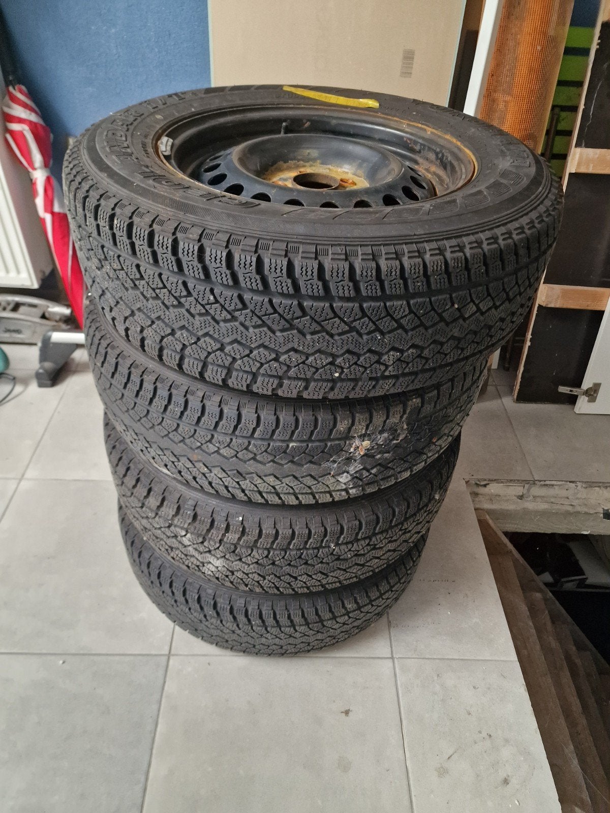 jantes en acier Kia + pneus d'hiver 5x114,3 m+s, Autos : Pièces & Accessoires, Enlèvement, Pneus hiver, Jante(s)