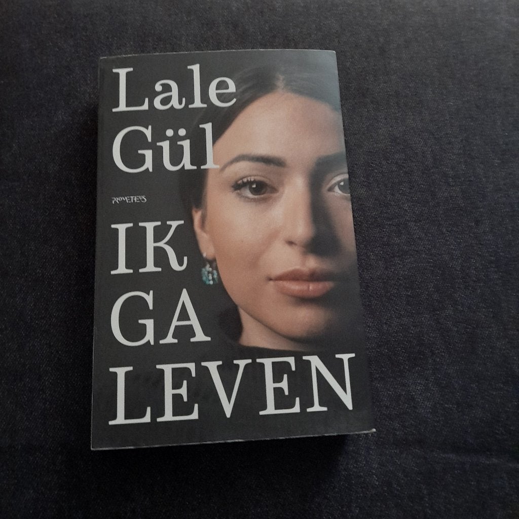 Lale Gul Ik Ga Leven paperback, Livres, Romans, Enlèvement ou Envoi, Utilisé, Pays-Bas