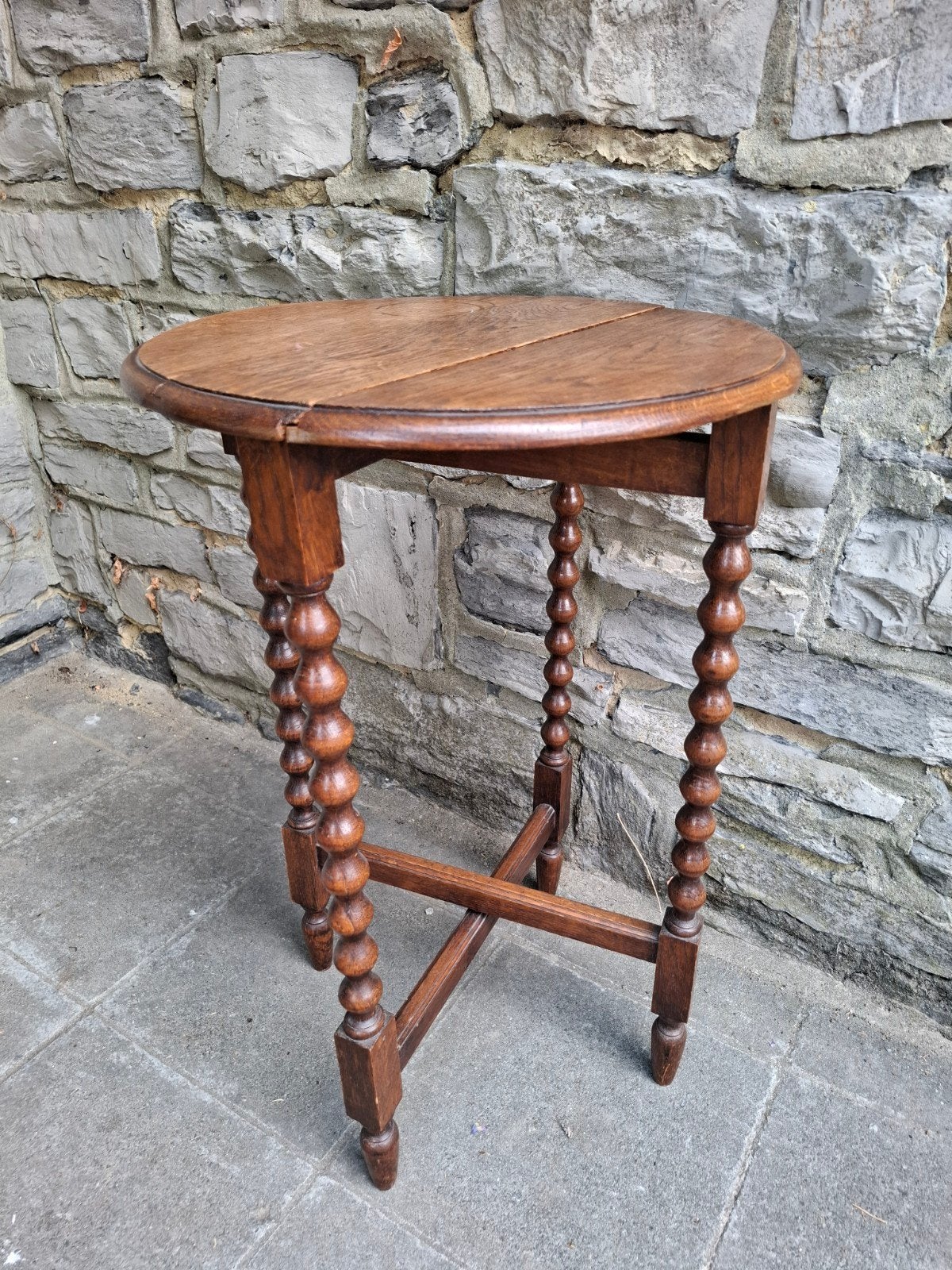 Ancienne table d’appoint à abattants – chêne – pieds tournés, Enlèvement