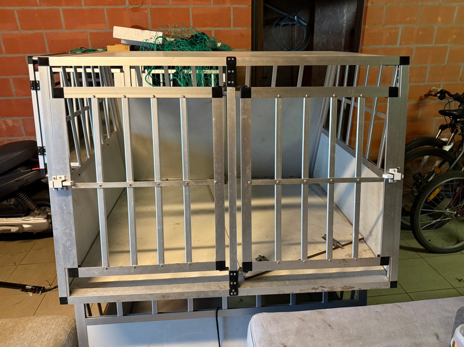 Honden bench, Ophalen of Verzenden, Zo goed als nieuw