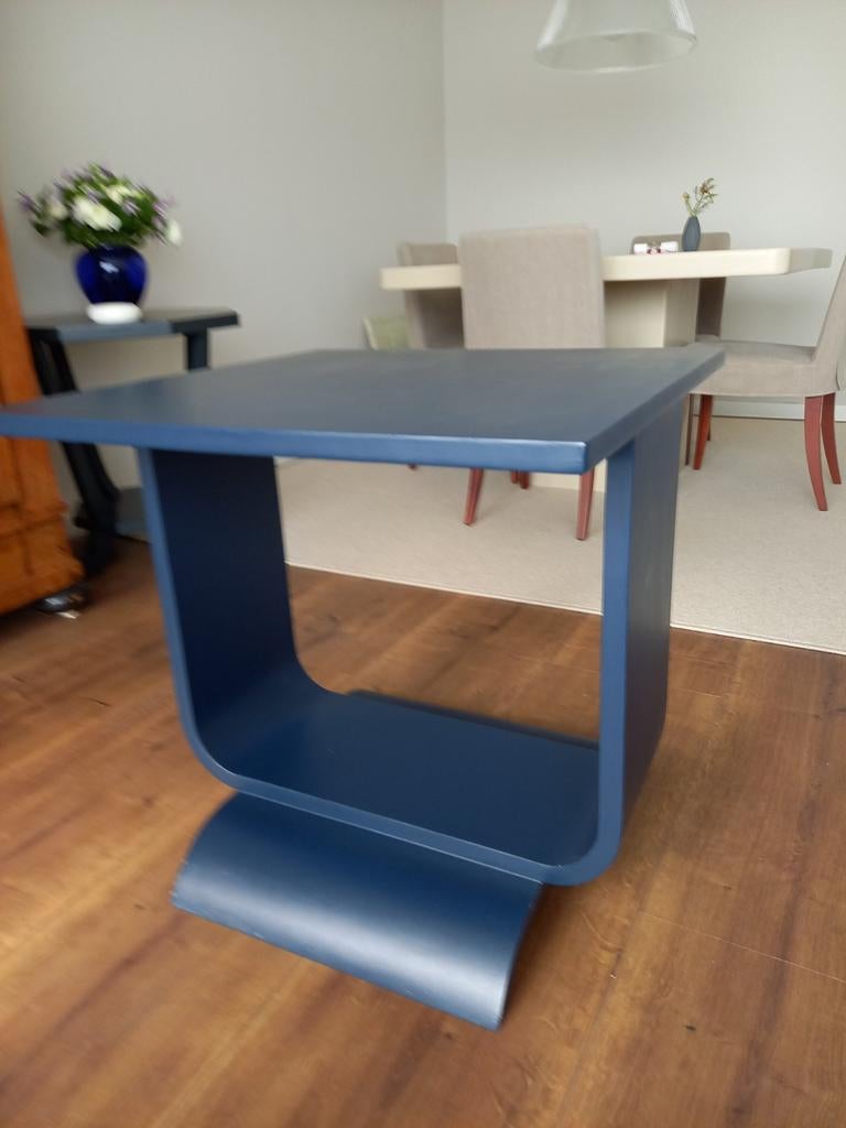 Art-deco tafeltje, Ophalen