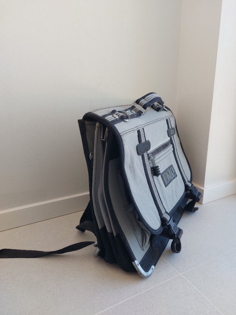 Boekentas / schooltas Hedgren grijs, Handtassen en Accessoires, Ophalen, Rugtas, 40 tot 50 cm, 40 tot 50 cm