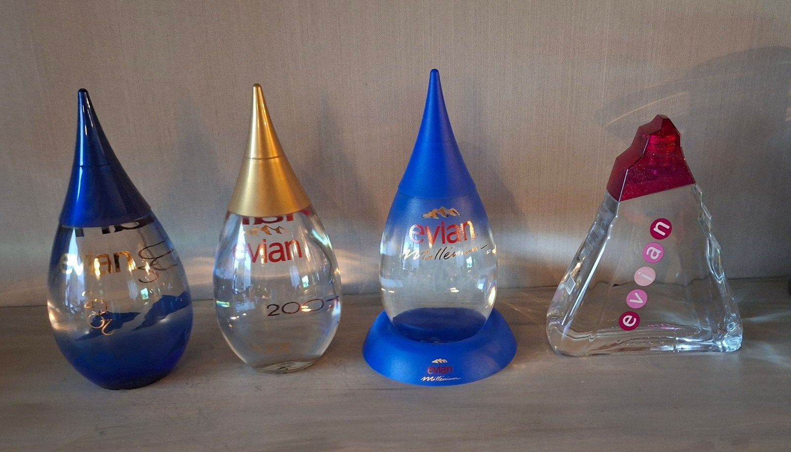 Flacons Evian, Collections, Enlèvement
