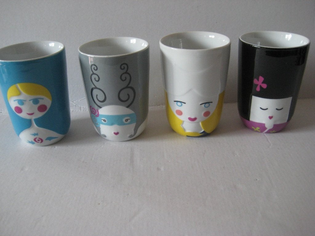 4 porseleine tassen, Mug, Comme neuf, Enlèvement, Porcelaine