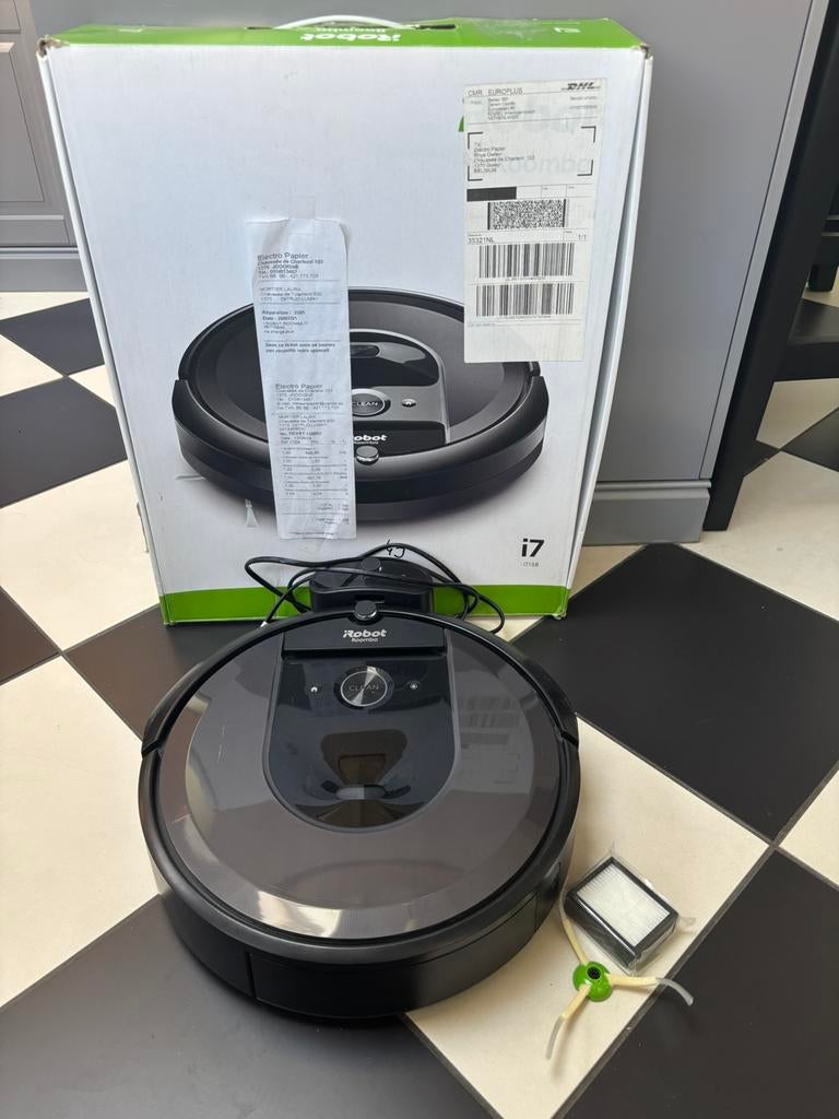 iRobot Roomba i7 - Robot aspirateur intelligent avec boîte, Electroménager, Aspirateurs, Comme neuf, Aspirateur robot, iRobot
