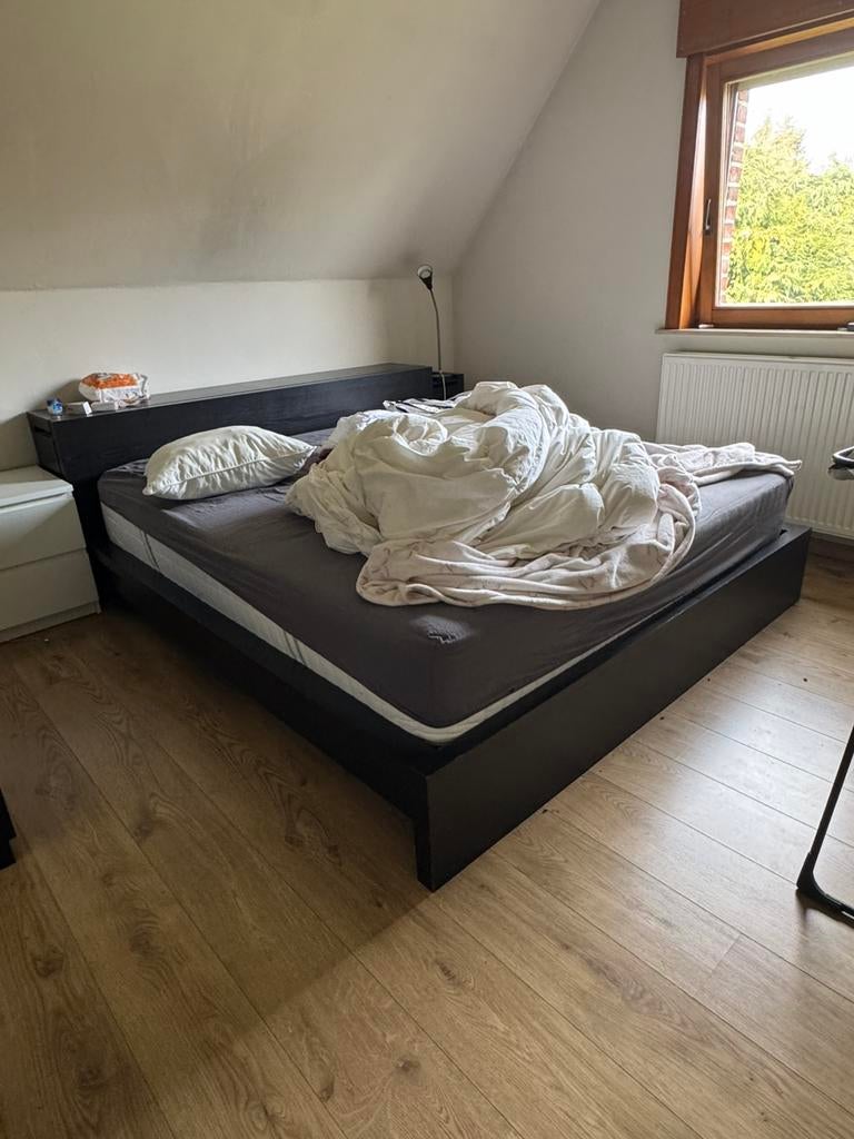 Bed met nachtkastjes + matrassen, Ophalen, Gebruikt, Zwart