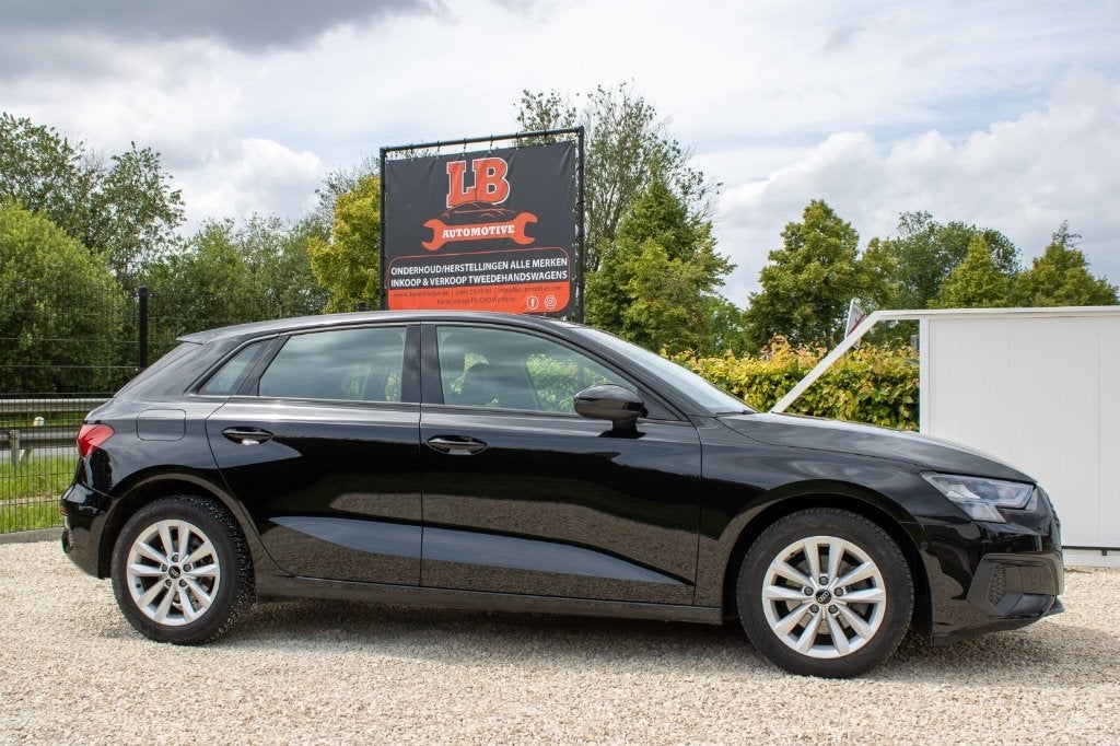 Audi A3 30 TFSI, Automaat, Achterwielaandrijving, Zwart, Leder