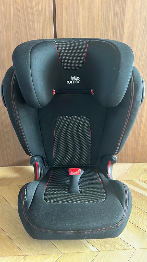 Siège auto Britax Römer KIDFIX III M, Enfants & Bébés, Enlèvement, Comme neuf