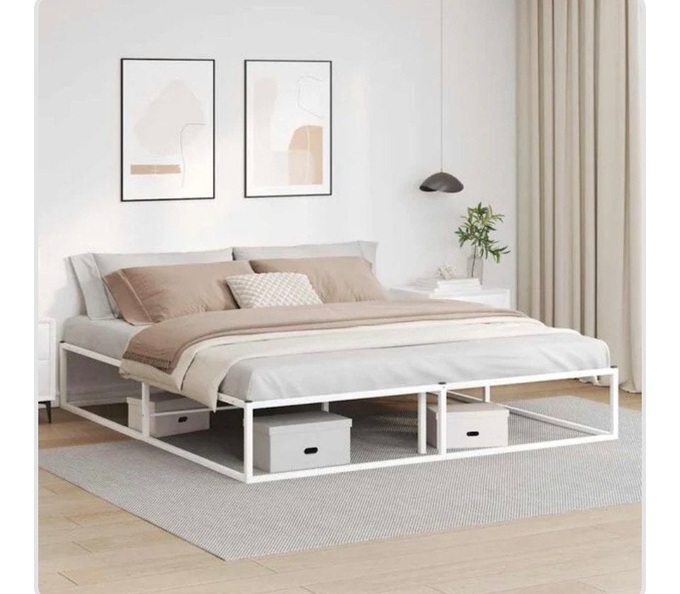 Bedframe wit metaal 180x200 cm, Ophalen, Zo goed als nieuw, Wit, Metaal
