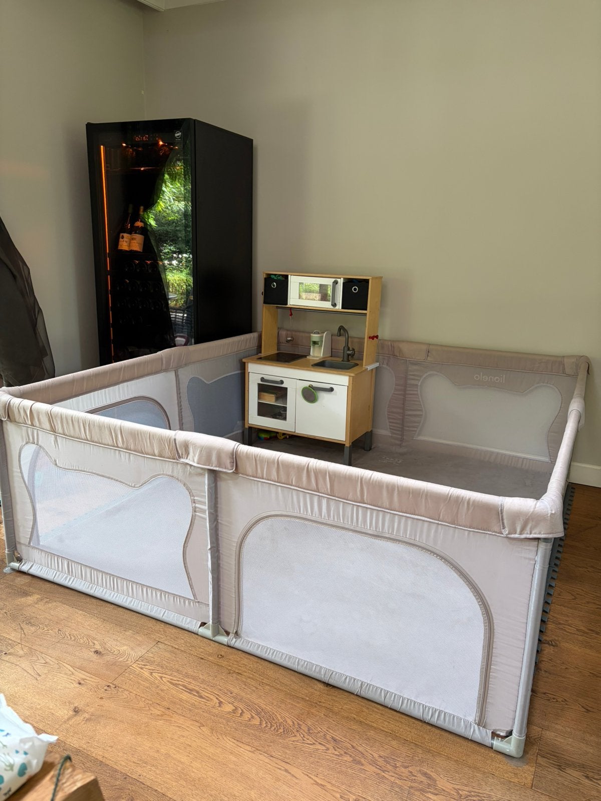 Grondbox lionelo xl voor binnen en buiten, Ophalen
