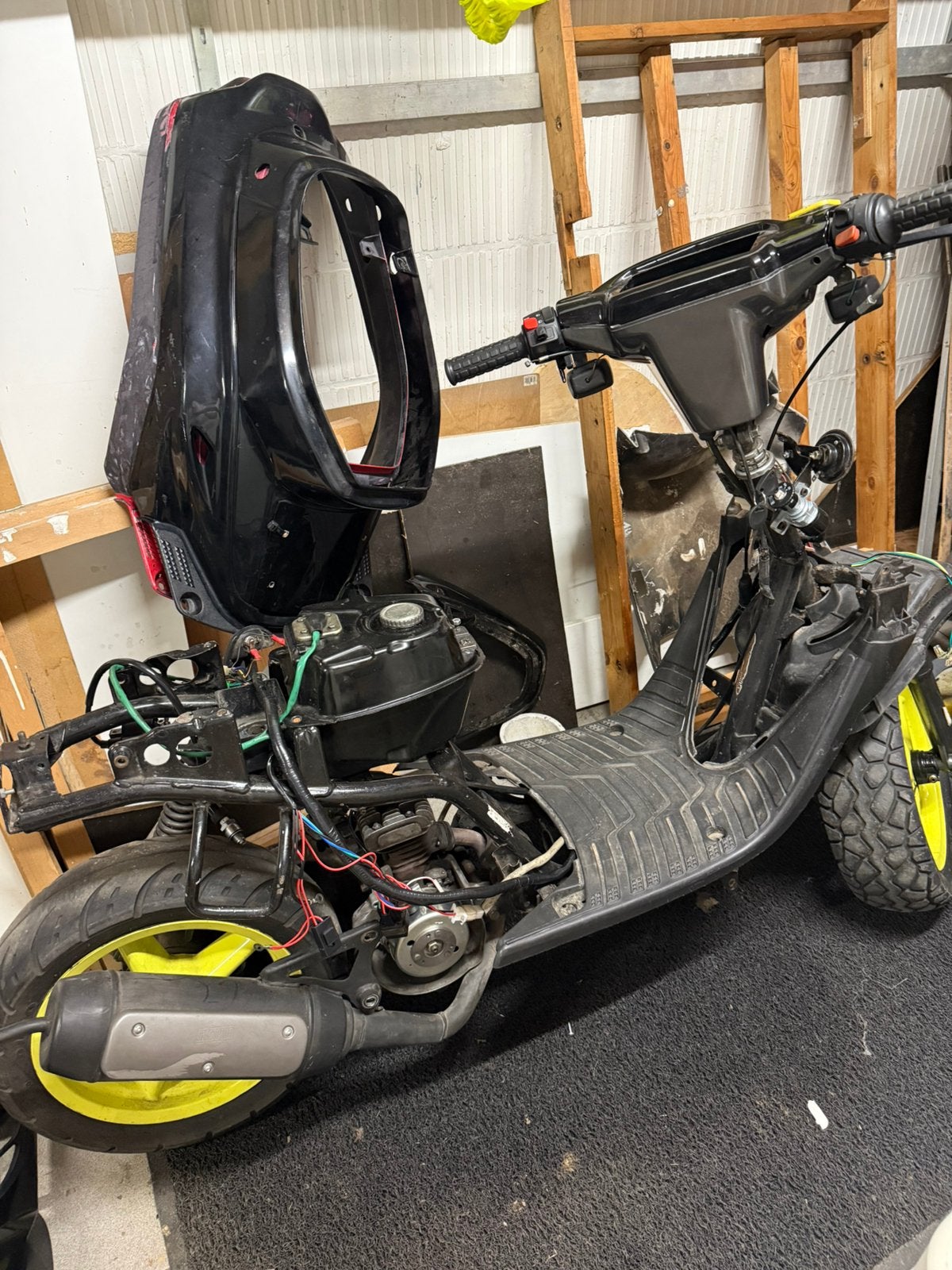 mbk booster A klasse in onderdelen, Fietsen en Brommers, Ophalen, Zo goed als nieuw, Frame