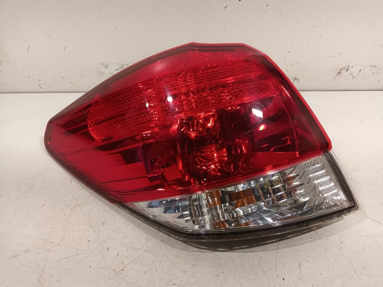 Achterlicht links buiten Subaru Legacy, Subaru, Onderdelen@venauto.nl, Van der Ven Autorecycling B.V., Gebruikt