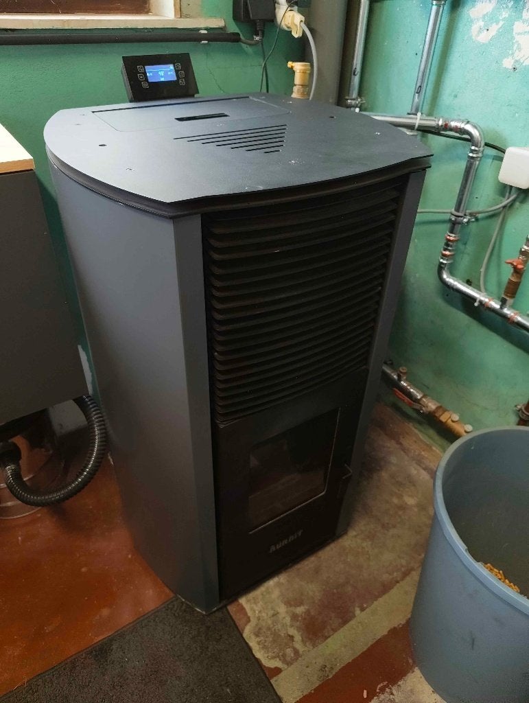 BURNiT Advant-Novation 18 kW pellet CV-kachel, Huis en Inrichting, Ophalen, Petroleumkachel, Zo goed als nieuw, Vrijstaand