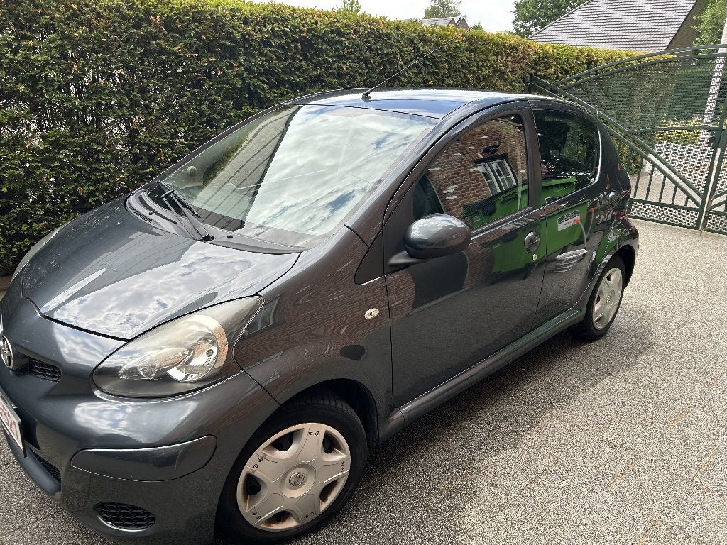 Toyota Aygo, Autos, Toyota, Achat, 921 kg, Vitres électriques, Boîte manuelle