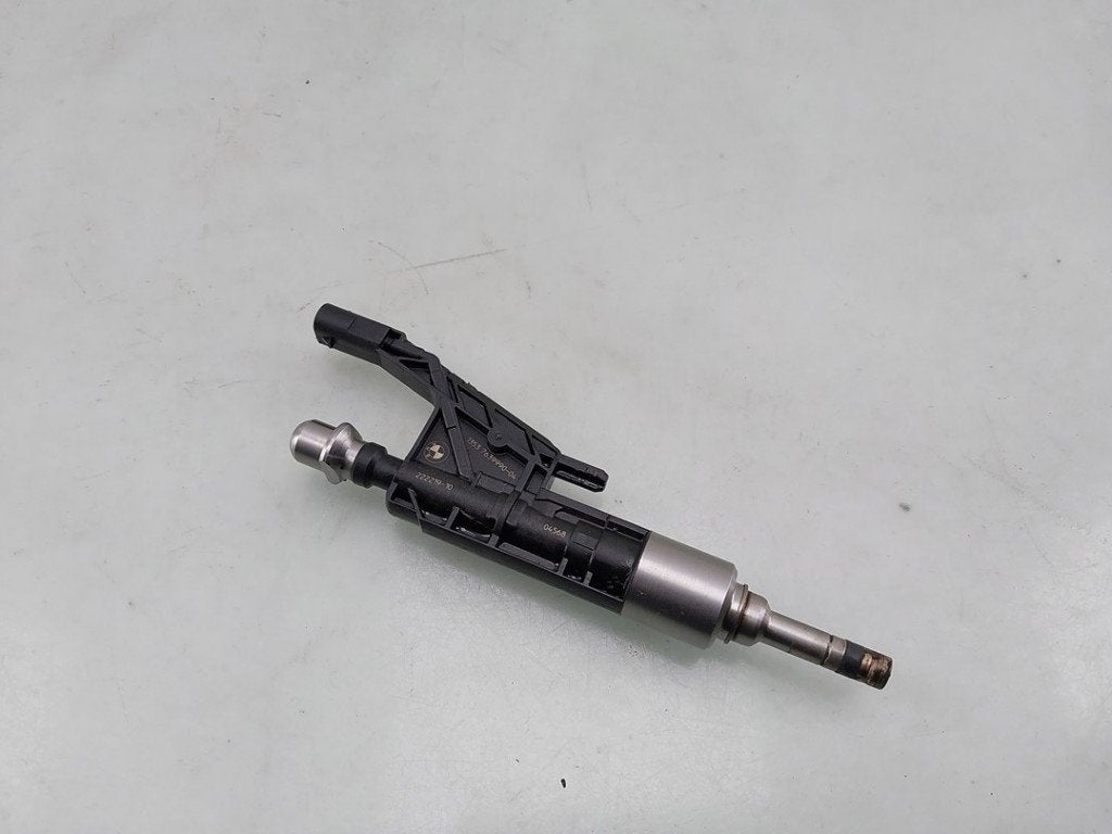 INJECTEUR Mini Mini (F55) (01-2013/10-2017), Autos : Pièces & Accessoires, Petuelring 130
80809  München, DE, Mini, Utilisé, Bayerische Motoren Werke AG