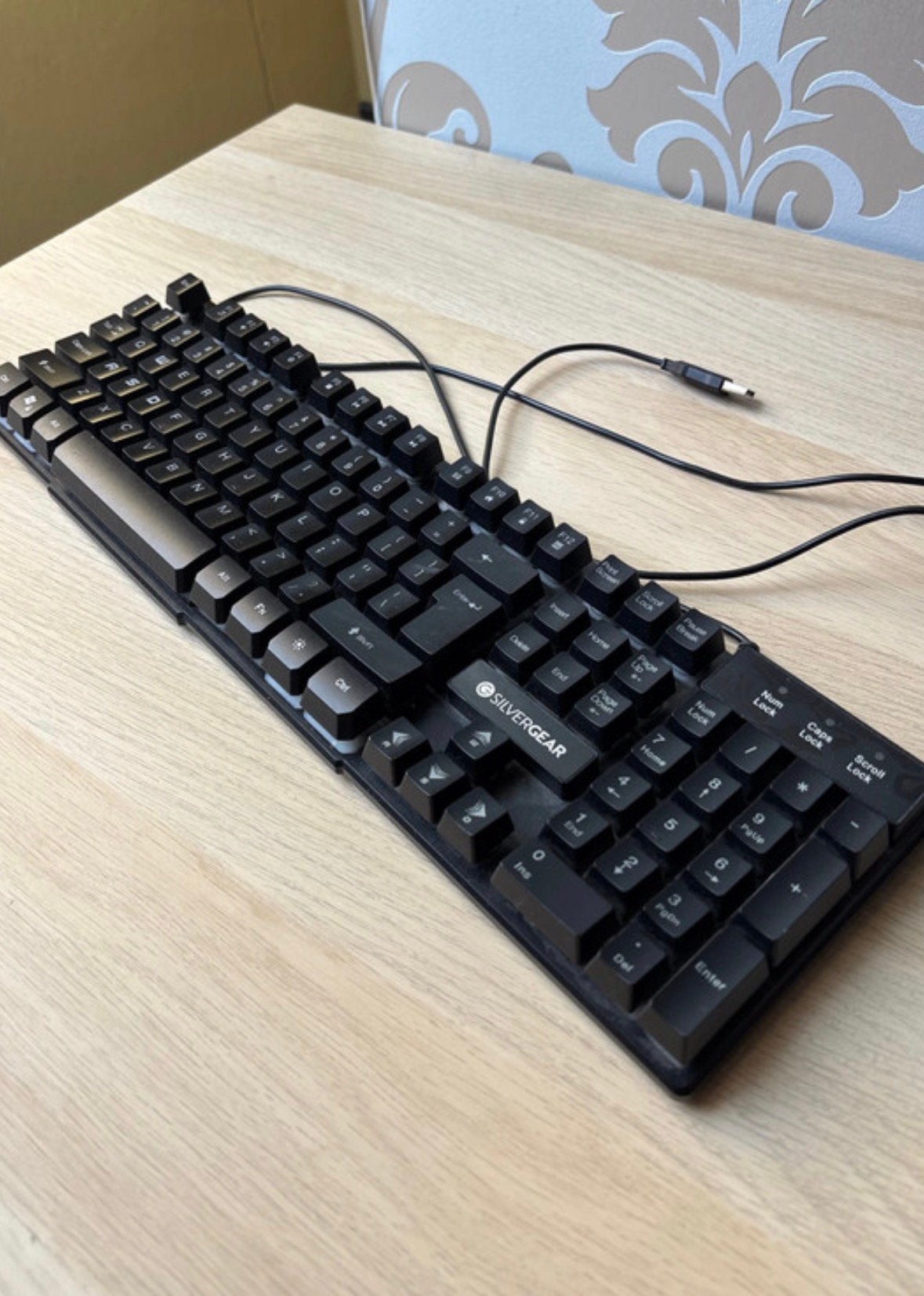 Clavier noir Silvergear, Enlèvement, Qwerty, Comme neuf, Filaire
