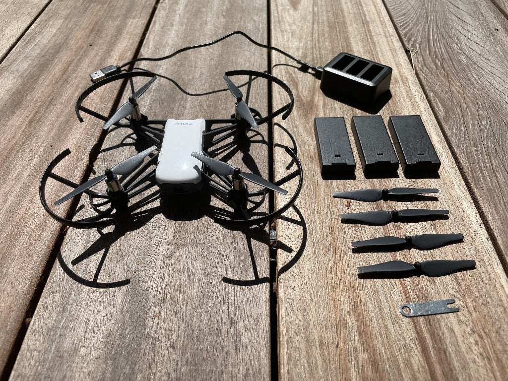 DJI Ryze Tello drone + hardcase + accessoires, Moins de 15 minutes, Moins de 250 g, Comme neuf, Moins de 100 m