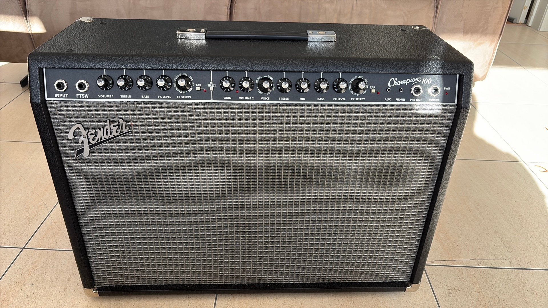Fender Champion 100 guitar amp, Muziek en Instrumenten, Ophalen, Zo goed als nieuw