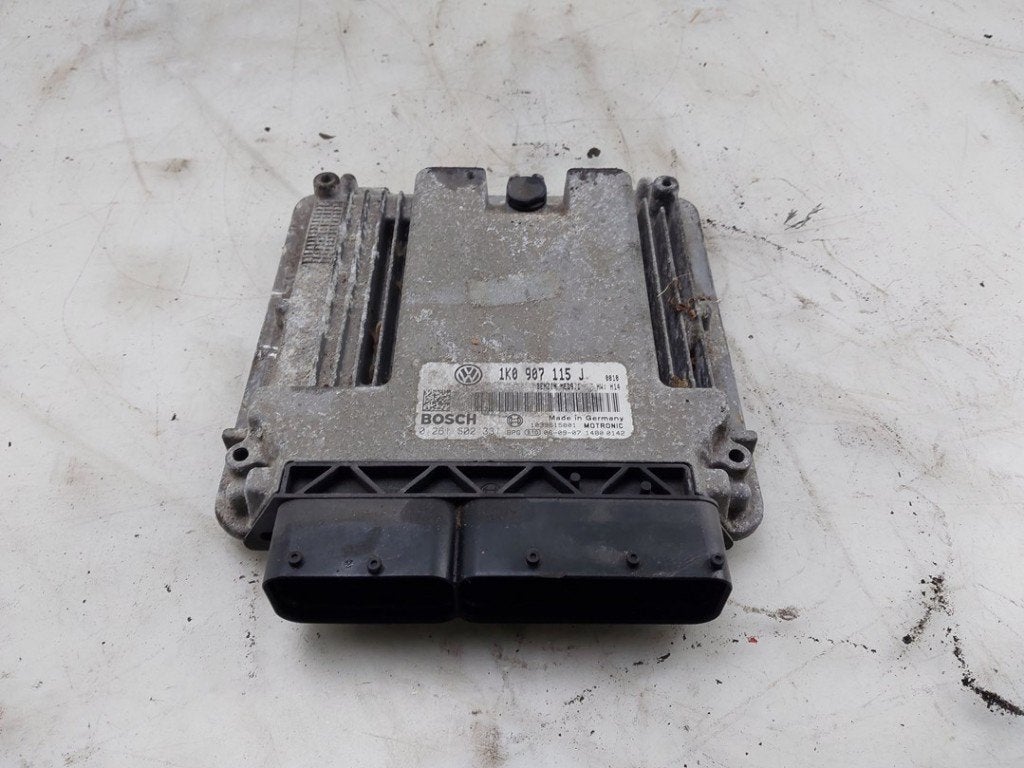 CALCULATEUR MOTEUR ECU Volkswagen Golf V (1K1), Robert Bosch AG, Volkswagen, Utilisé, Robert-Bosch-Allee 1
74232  Abstatt, DE