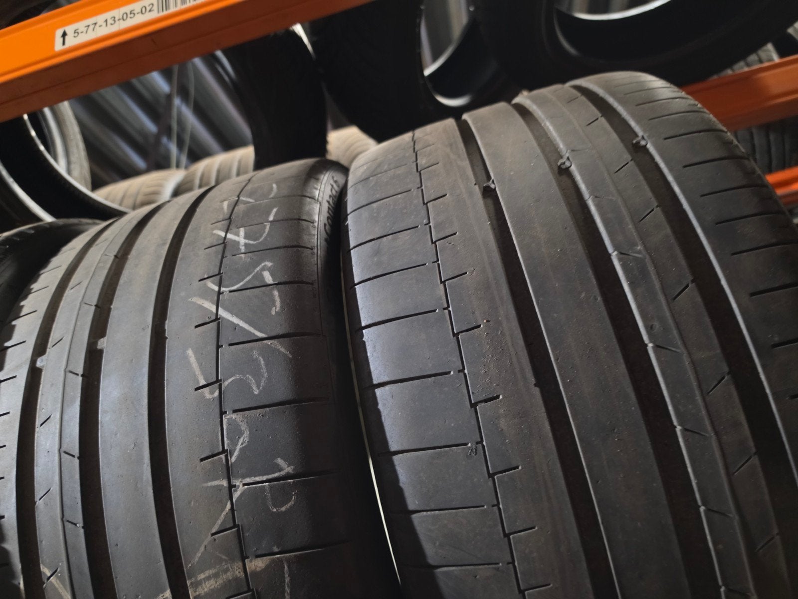 275/30r20 continental 80€ per stuk met montage en balanceren, Ophalen