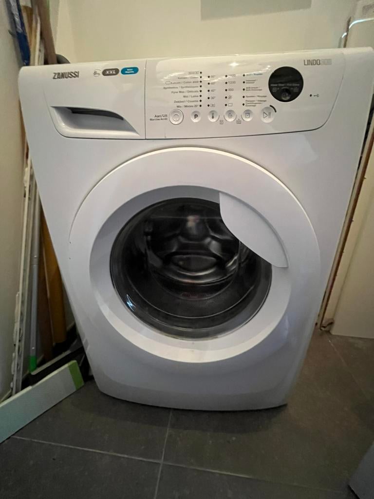 Zanussi Lindo 300 XXL 8 kgr wasmachine wit, Elektronische apparatuur, Wasmachines, Ophalen, Zo goed als nieuw