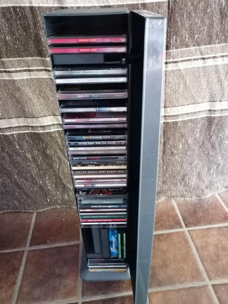 Cd rek, met cd's!, Ophalen, Cd's