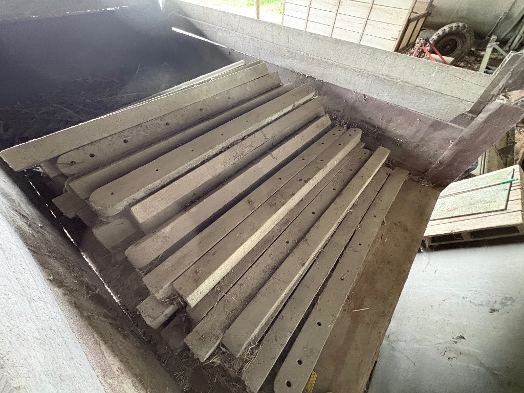 Weide palen (beton), Ophalen, Zo goed als nieuw, 180 tot 250 cm, Palen