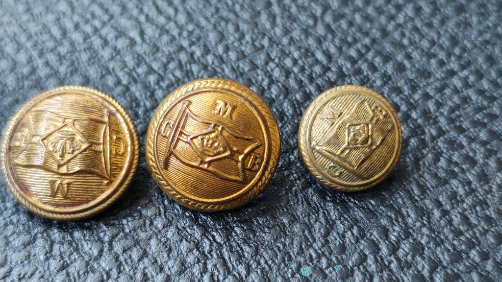 3 boutons d uniforme de Compagnie Maritime Belge, Collections, Marine, Envoi