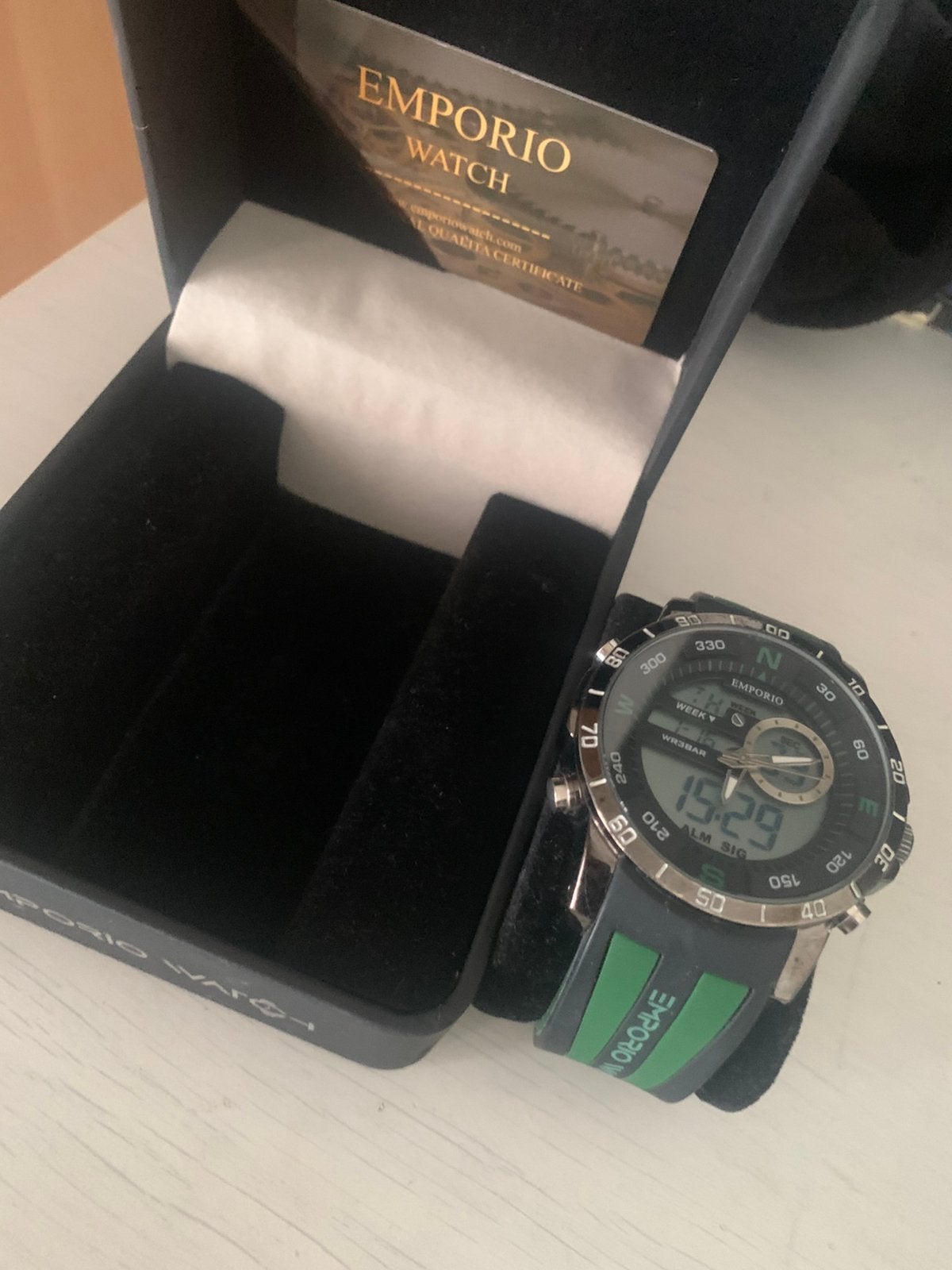 Montre Emporio watch, Envoi, Comme neuf, Montre-bracelet, Autres marques