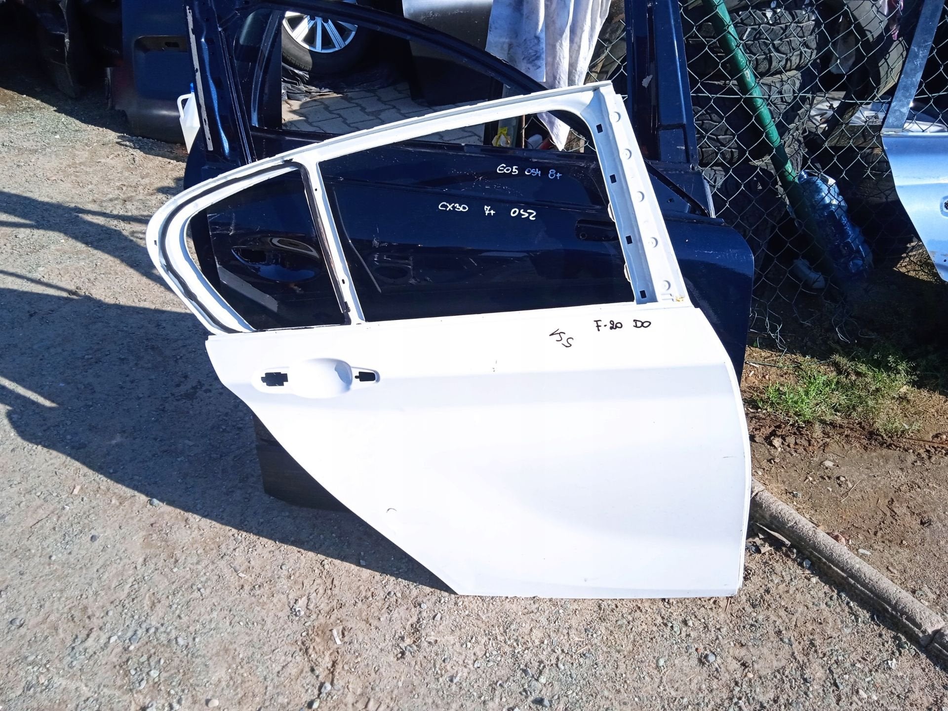BMW F20 Portier Rechts F20, Auto-onderdelen, Petuelring 130
80788  Munich, DE, Gebruikt, Deur, Info@bmw.de