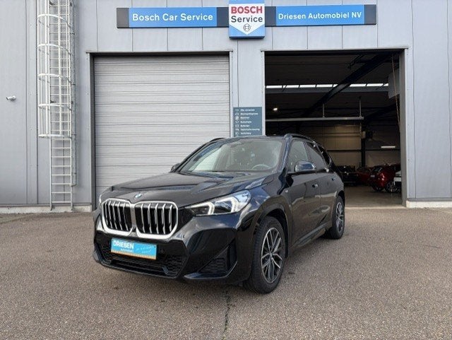 BMW X1 2.0i sDrive20 MHEV - M Pakket - Full option - 1j -(1), Auto's, 1800 kg, Zwart, 5 zetels, 3 cilinders