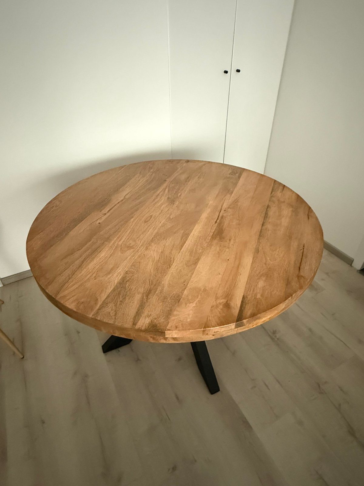 Table à manger + 4 chaises, Maison & Meubles, 100 à 150 cm, Quatre personnes, Rond, Comme neuf