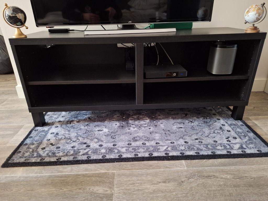 Television Stand + Small Wardrobe, good condition, Ophalen
