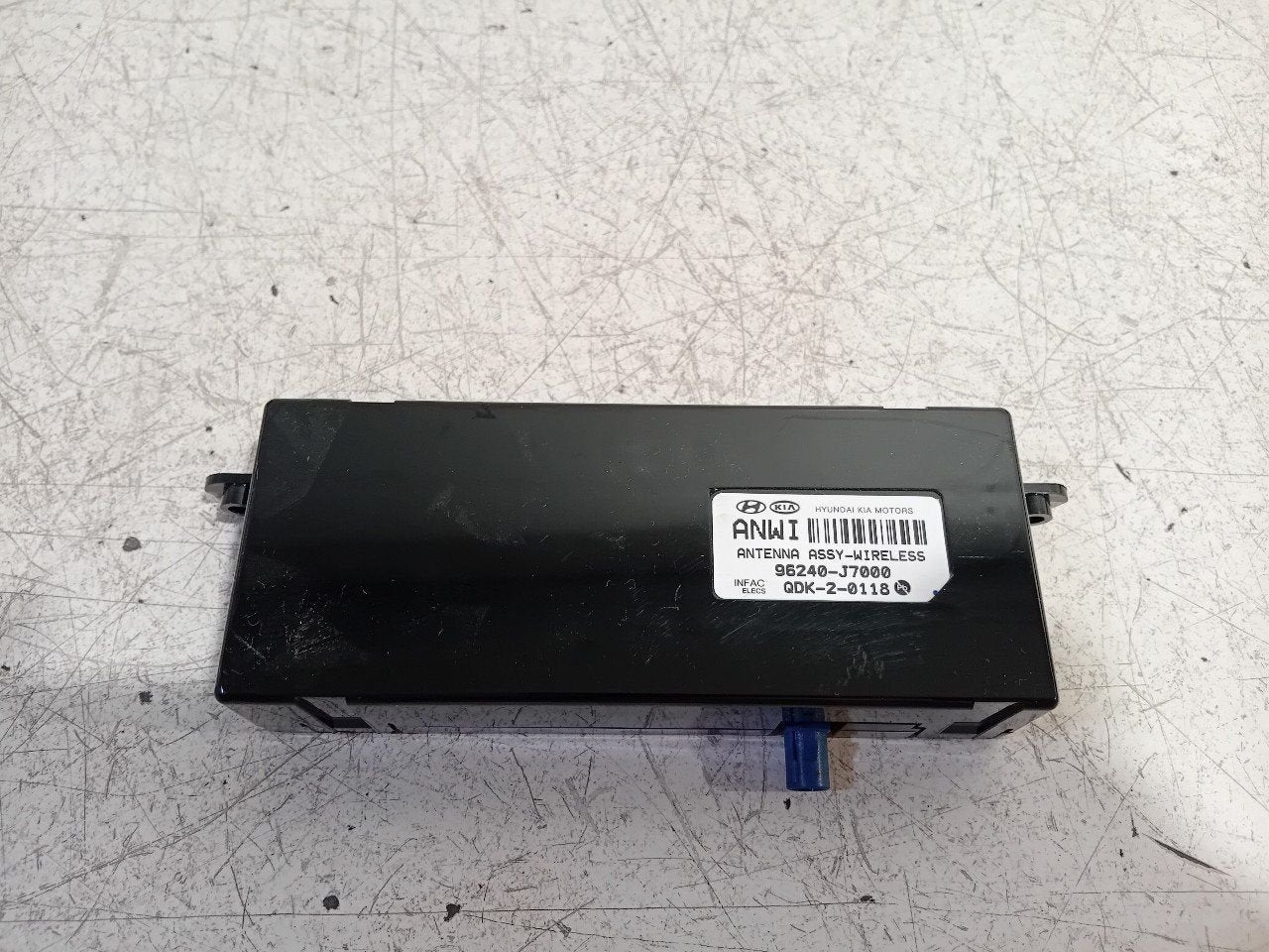 Antenne versterker Kia Cee'd, Enlèvement ou Envoi, Van der Ven Autorecycling B.V., Onderdelen@venauto.nl, Ettenseweg 76, 4706 PB Roosendaal, The Netherlands