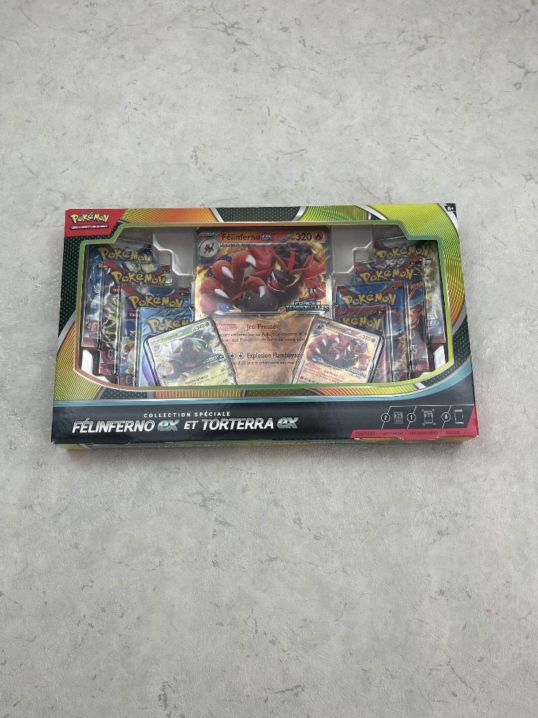 Pokémon Collection Spéciale Félinferno ex et Torterra ex FR, Ophalen of Verzenden, Nieuw, Boosterbox
