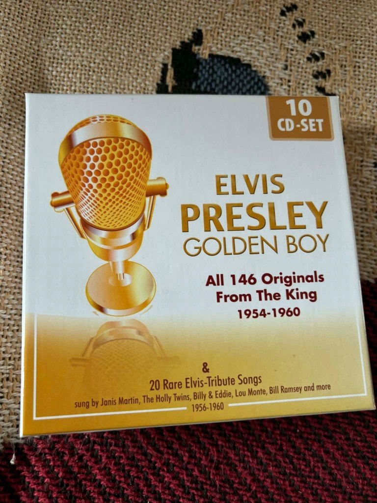 Elvis 10 cdbox, Golden boy, 146 originals from the King, Ophalen of Verzenden, Zo goed als nieuw, Rock-'n-roll, Boxset